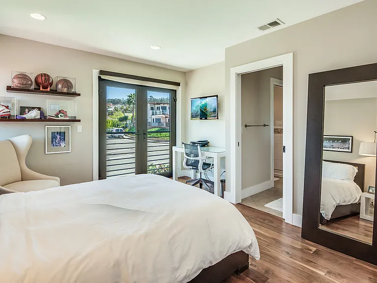 517 Paseo De La Playa — Photo 47