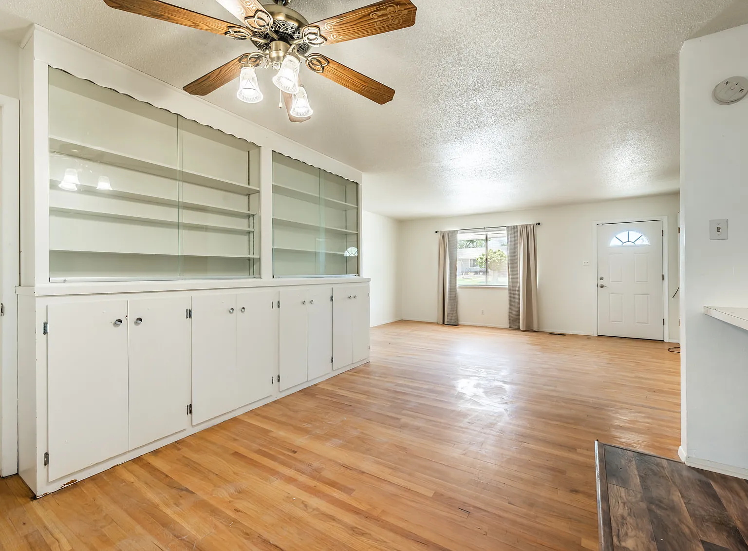 4 bed, 2782 sqft, $2,100 — Photo 4