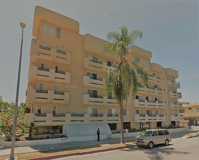 1st image of 701 S Kingsley Dr APT 305