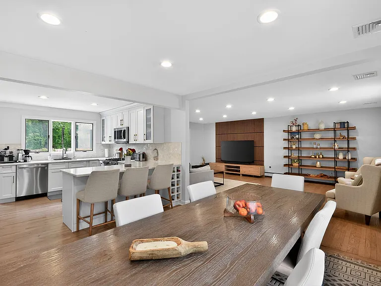 6 Willow Way — Photo 5