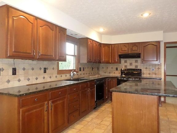 4th image of 7665 Cashel Ct