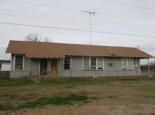 55 E Rusk St, Santo, TX 76472