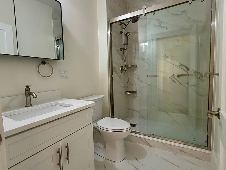 12 Florence Ave #2 — Photo 7