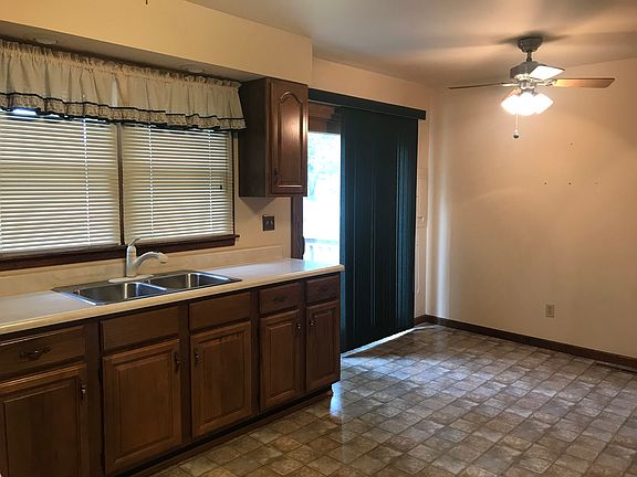 4th image of 501 Gray Dr