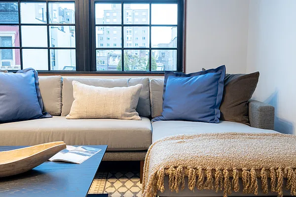 Rented by Finest Furnished LLC | media 132