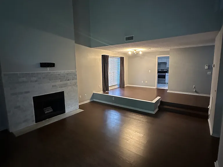 1307 Wood Hill Pl — Photo 4