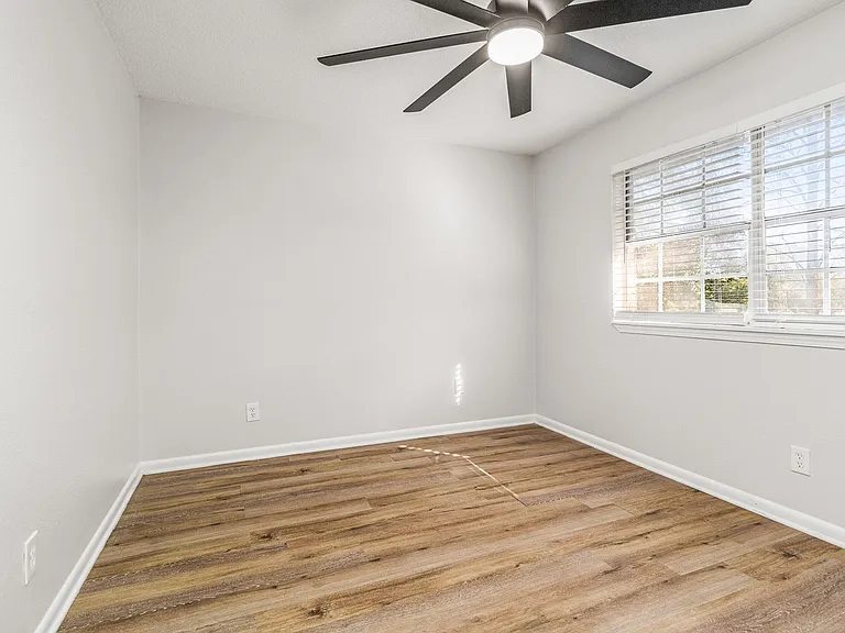 6665 Magnolia St — Photo 27