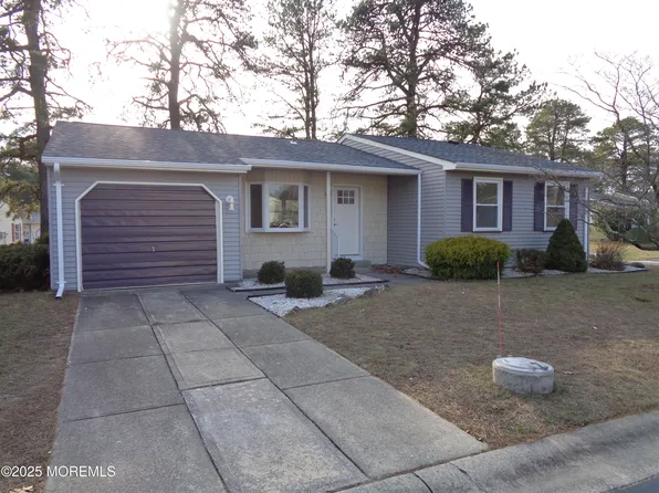 57 Hartford Road, Whiting, NJ 08759