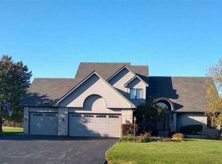 820 Woodlyn Xing, Belvidere, IL 61008