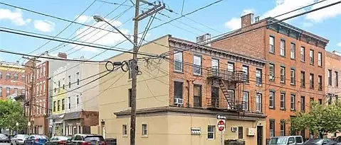 49 Coles St #1 — Photo 14