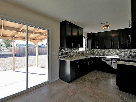 5th image of 4721 Sunny Brook Ave