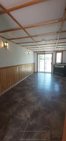 161 Maitland Dr — Photo 7