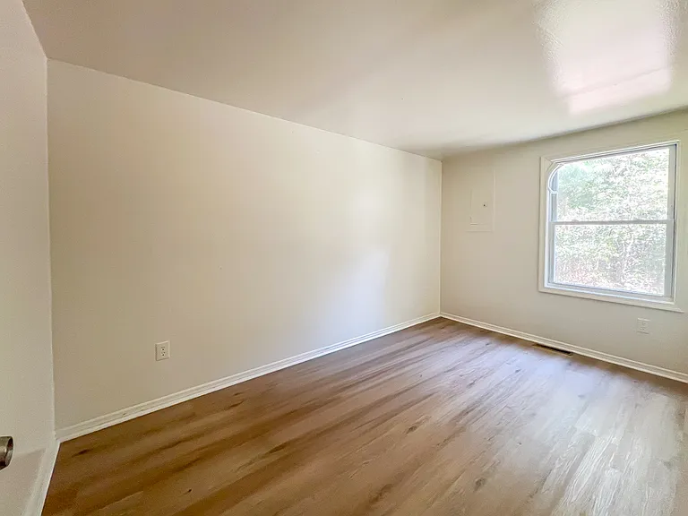 7 Fox Hill Dr #7 — Photo 4