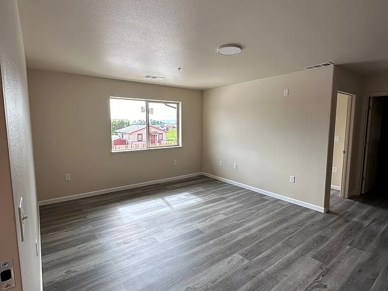 1428 Monterey St — Photo 15