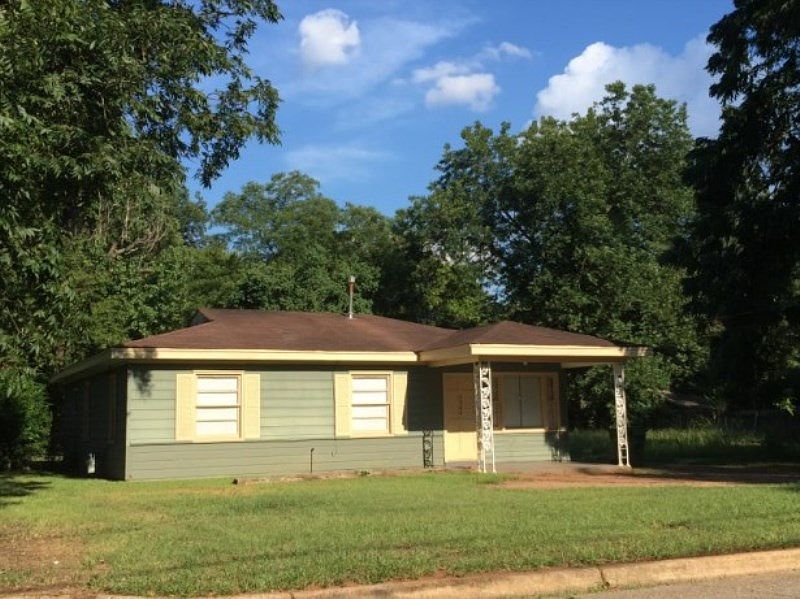 2nd image of 3062 Texas St