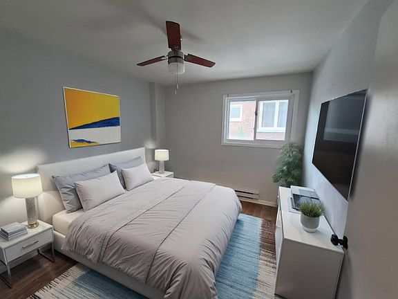 3rd image of 521 Ellis St W #521