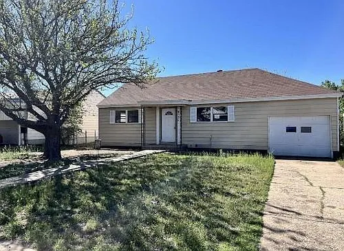 917 Nelson St Photo 1