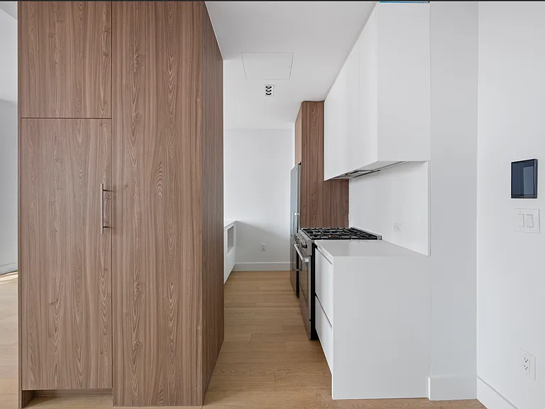 224 W 124th St #1700 — Photo 9