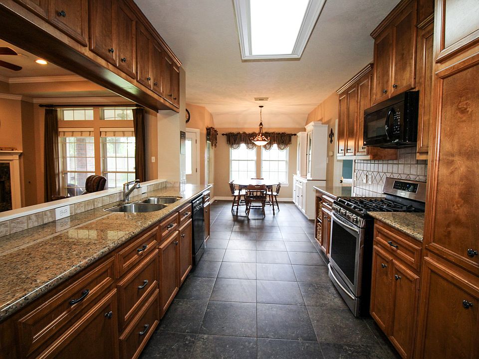 1st image of 6918 Kemper Dr