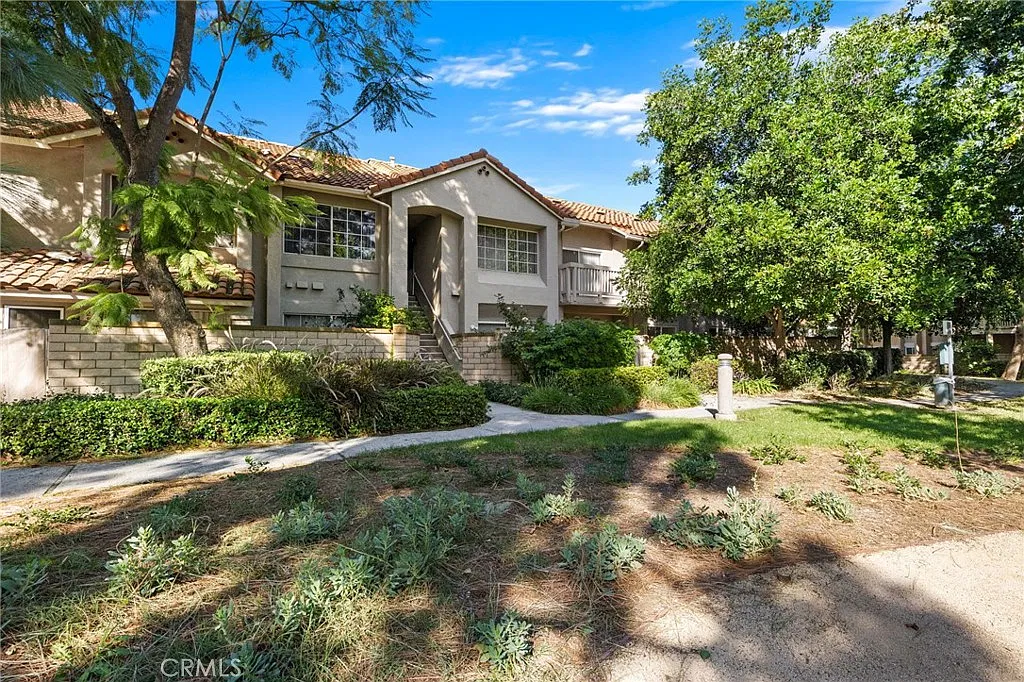 1 bed, 766 sqft, $2,850 — Photo 1