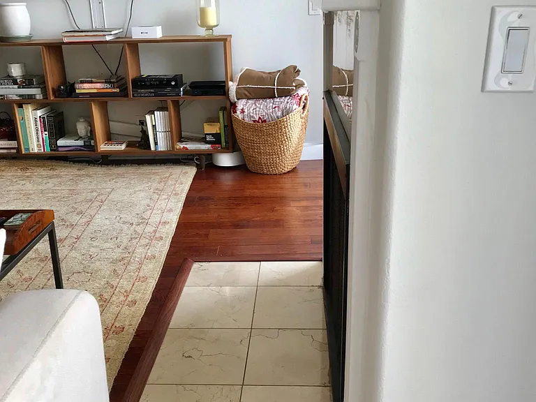 8349 Blackburn Ave #302 — Photo 301