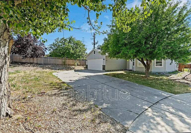 2041 E Oakridge Ct — Photo 32