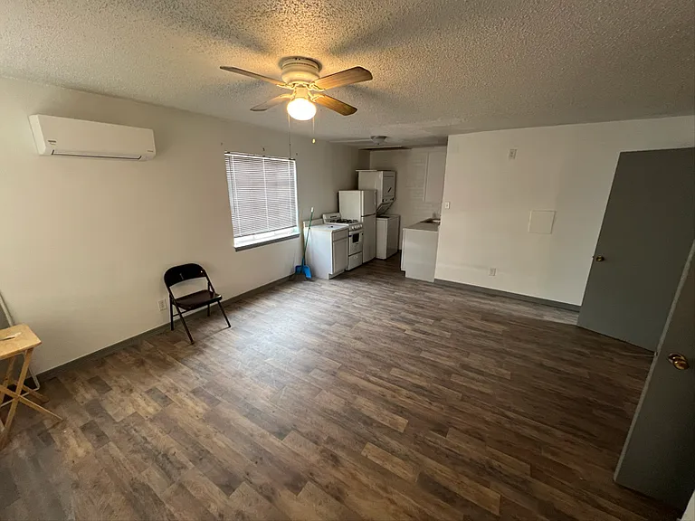 1005 Arizona Ave — Photo 1