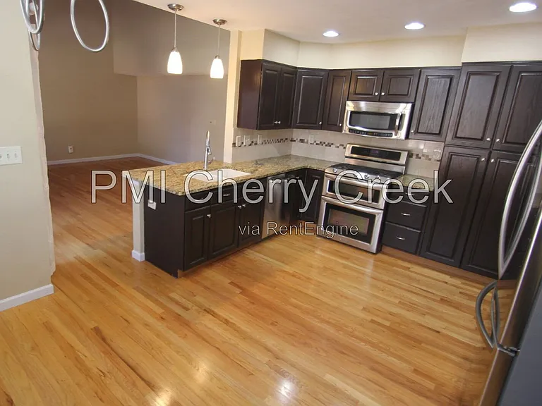 9800 Foxhill Cir — Photo 7