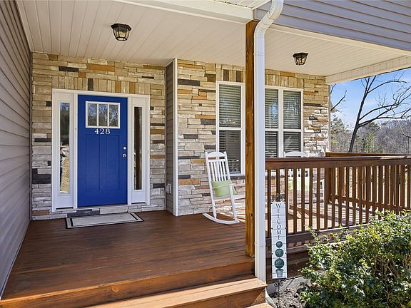 3rd image of 428 Deerwood Rd