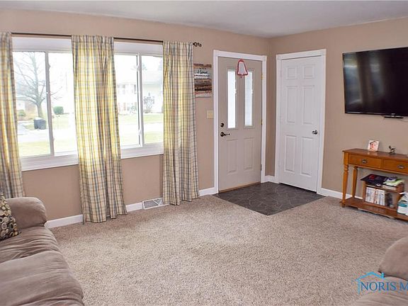 3rd image of 23909 W Meadow Dr