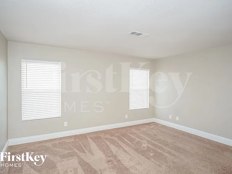 5040 Frozen Springs Ct — Photo 8