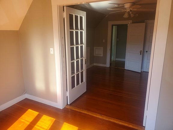 3rd image of 8 Parkway #2