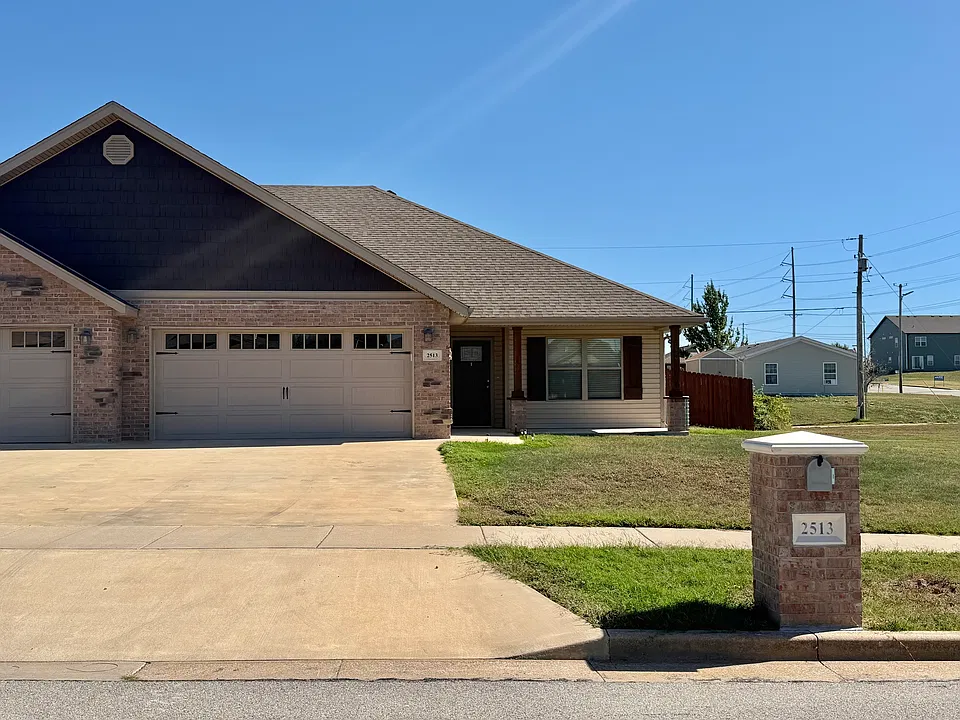 2513 Murphy Ave