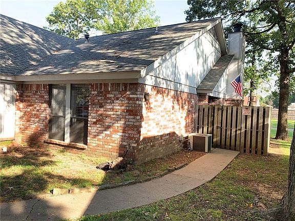 4th image of 1407 Harvard Ave