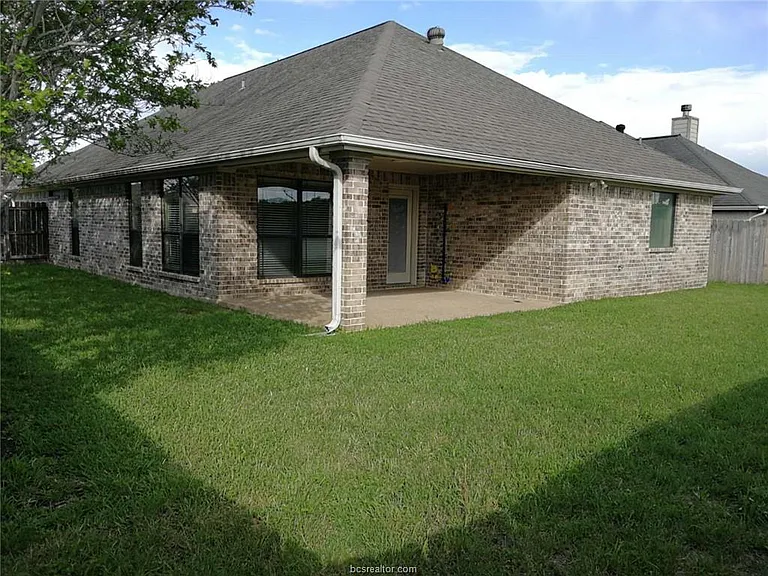3800 Dove Hollow Ln — Photo 17