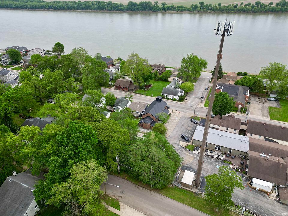 1st image of W Jennings St