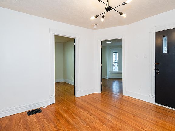 5th image of 123 Washington Ave