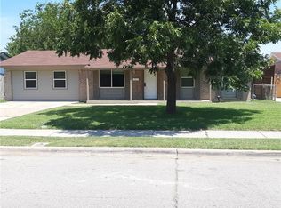 1213 Fairmont St, Irving, TX 75062