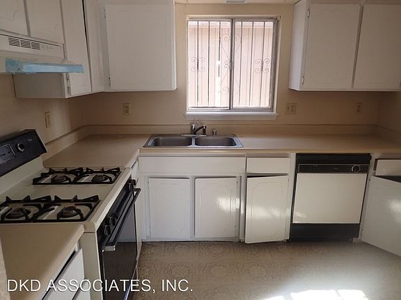 4th image of 5515 Oakbriar Cir