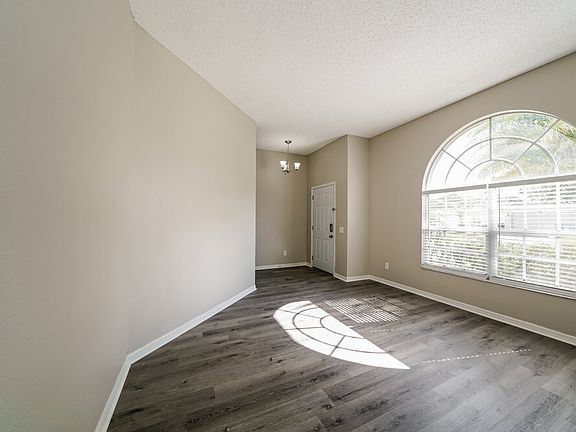 3rd image of 7409 Sade St