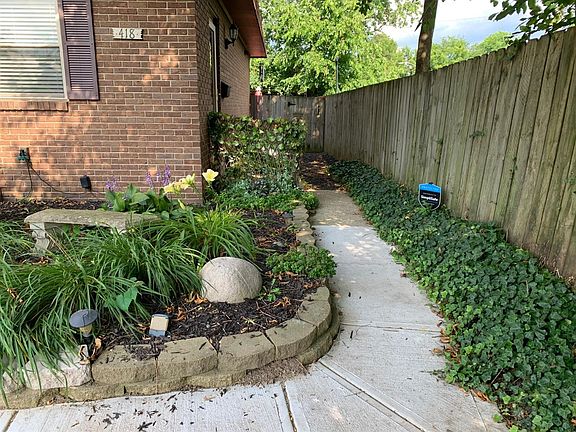 2nd image of 418 Hampshire Dr