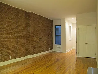 Rented by Metropolis Real Estate of Manhattan