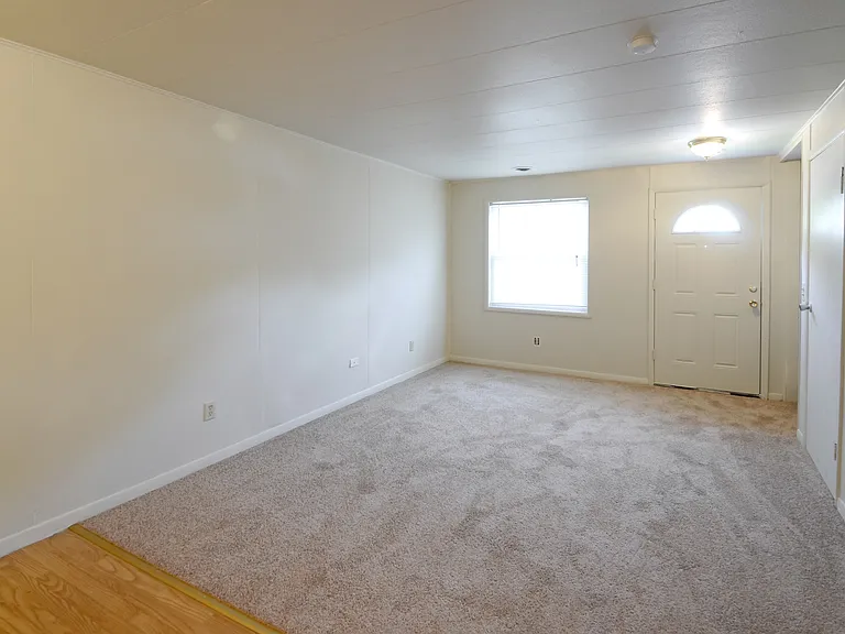 Chesapeake Pointe Townhouses — Photo 11