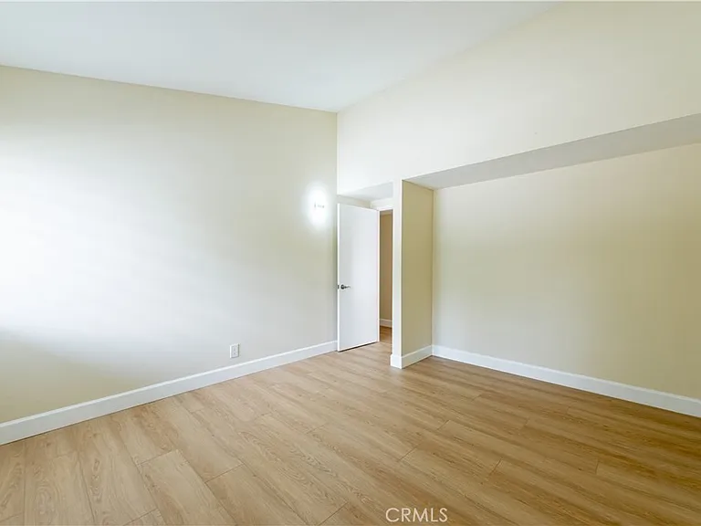 24221 Hatteras St — Photo 34