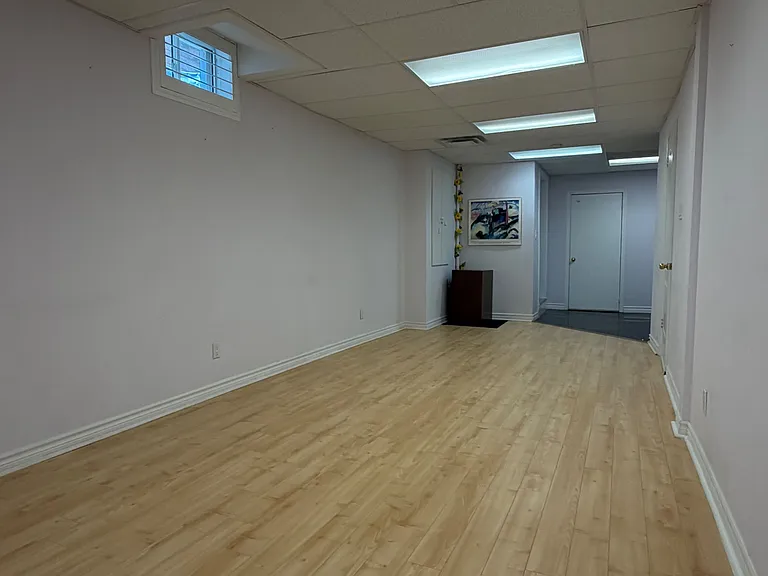55 Fortune Cres #BASEMENT — Photo 7