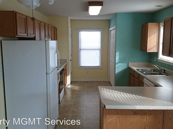 3rd image of 112 NE 29th St