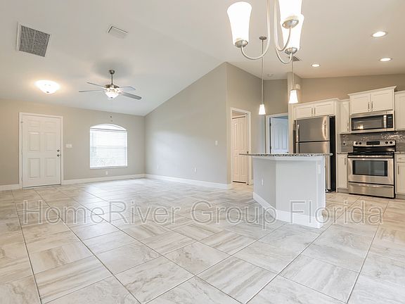 4th image of 1238 Hollister Ave
