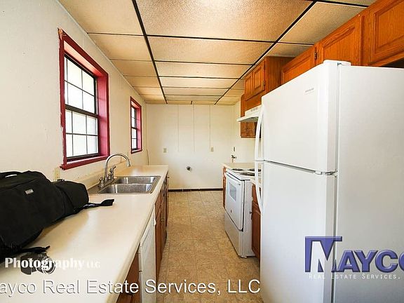 2nd image of 1039 College St APT 3