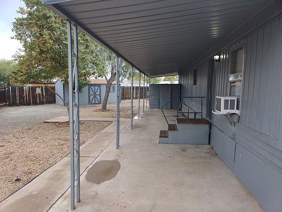 5th image of 304 S York Cir