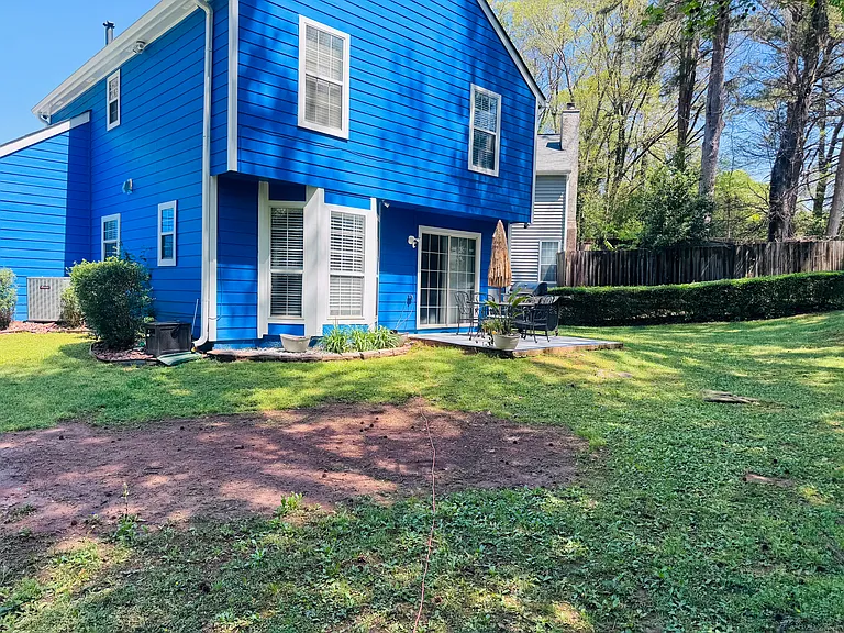 530 Barclay Ct — Photo 28